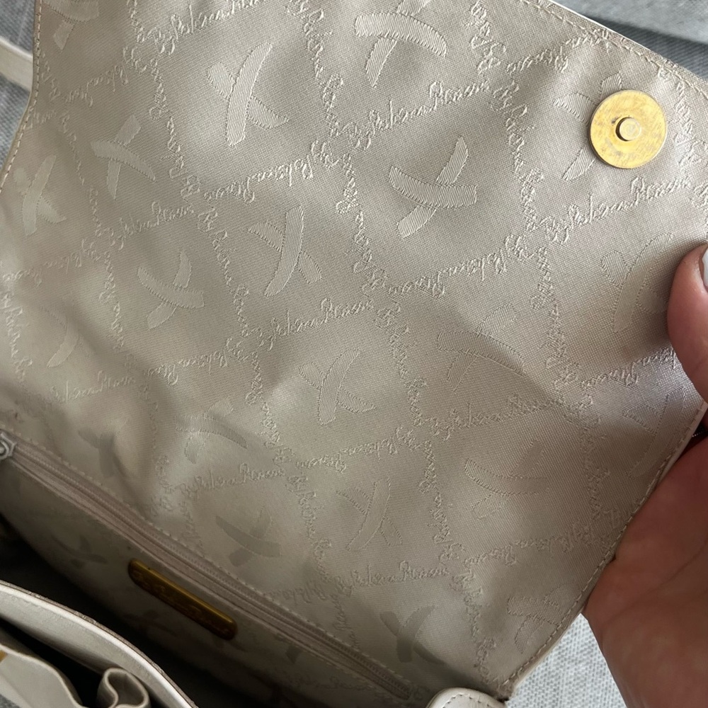 Paloma Picasso White Leather shoulder Bag with Gold logo - Picture 10 of 17